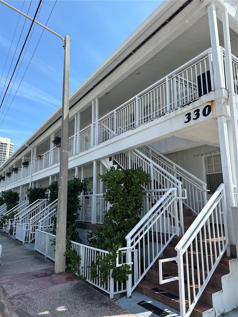 Rental Property at 330 74th St 17, Miami Beach, Miami-Dade County, Florida - Bedrooms: 1 
Bathrooms: 1  - $1,695 MO.