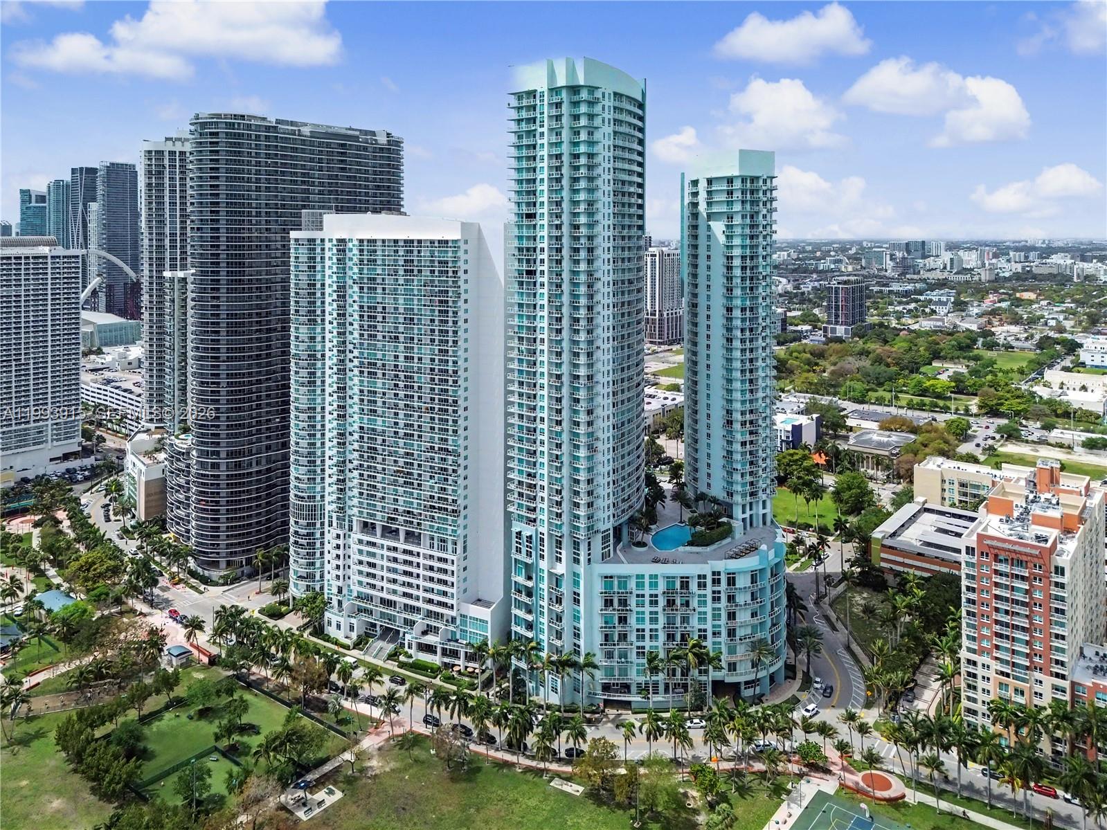 1900 N Bayshore Dr 3811