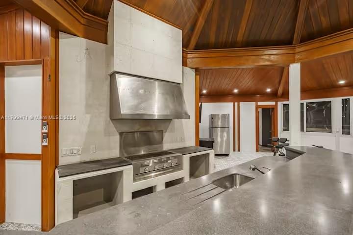 METES AND BOUNDS - Residential