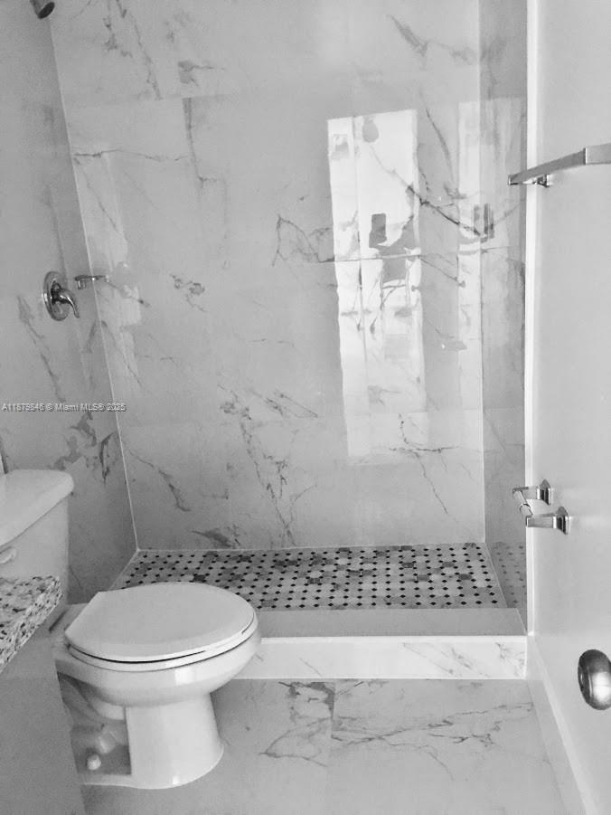 VILLAGE OF KINGS CREEK CO - Residential Lease