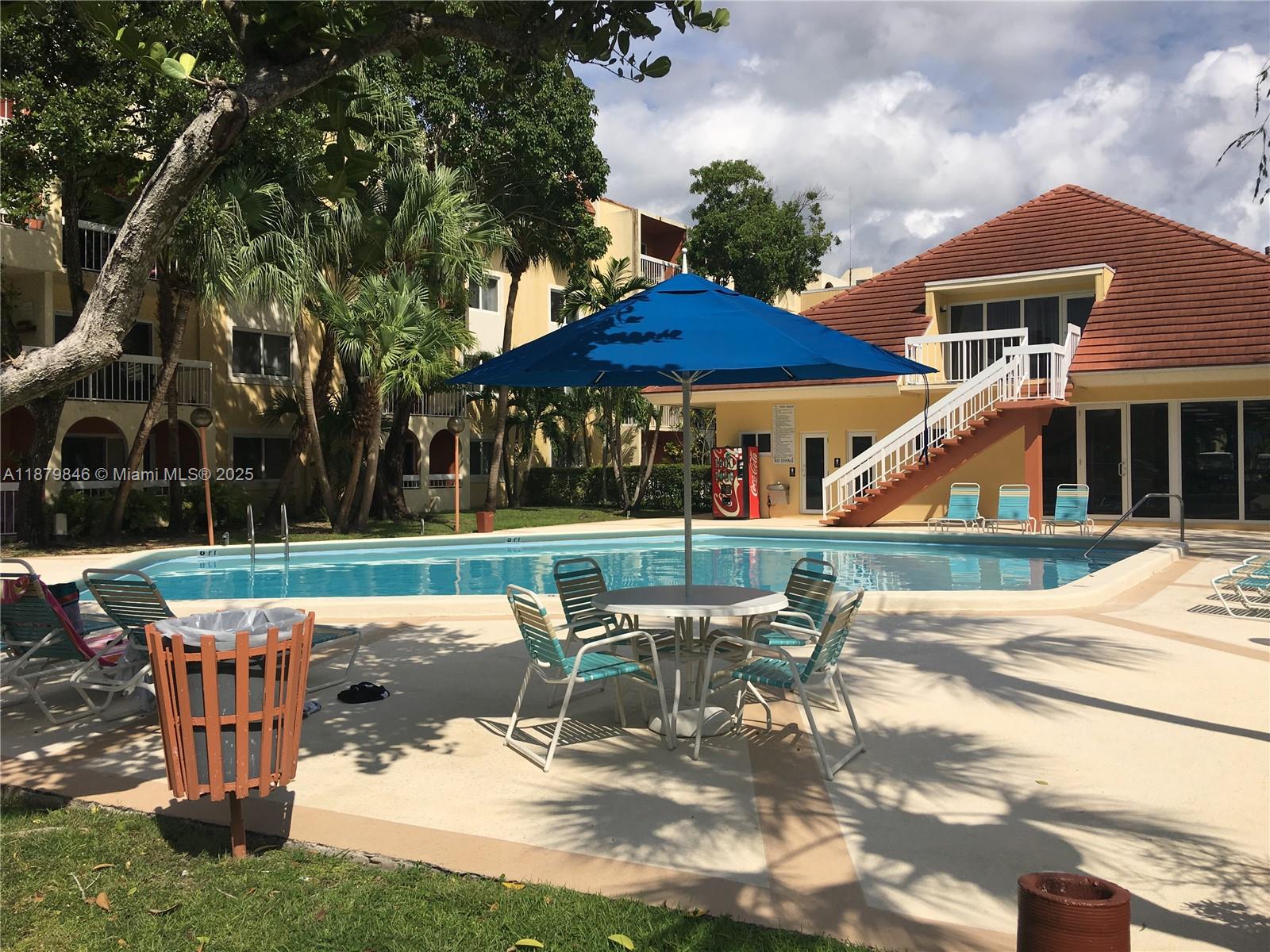 VILLAGE OF KINGS CREEK CO - Residential Lease