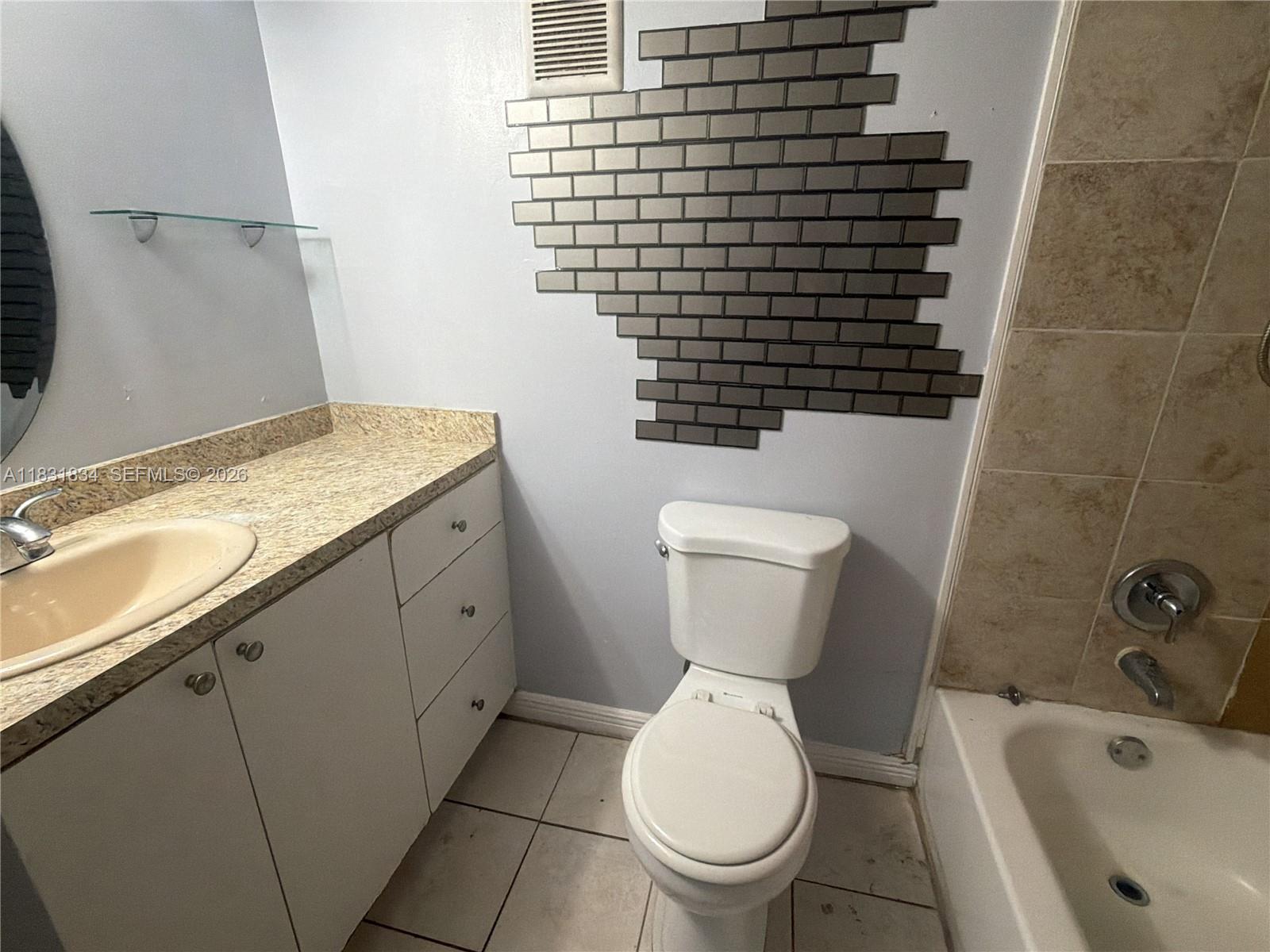 TREE GARDEN CONDO - Residential