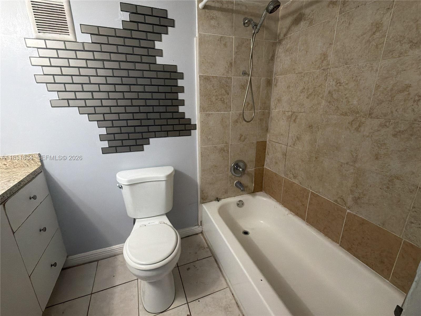 TREE GARDEN CONDO - Residential