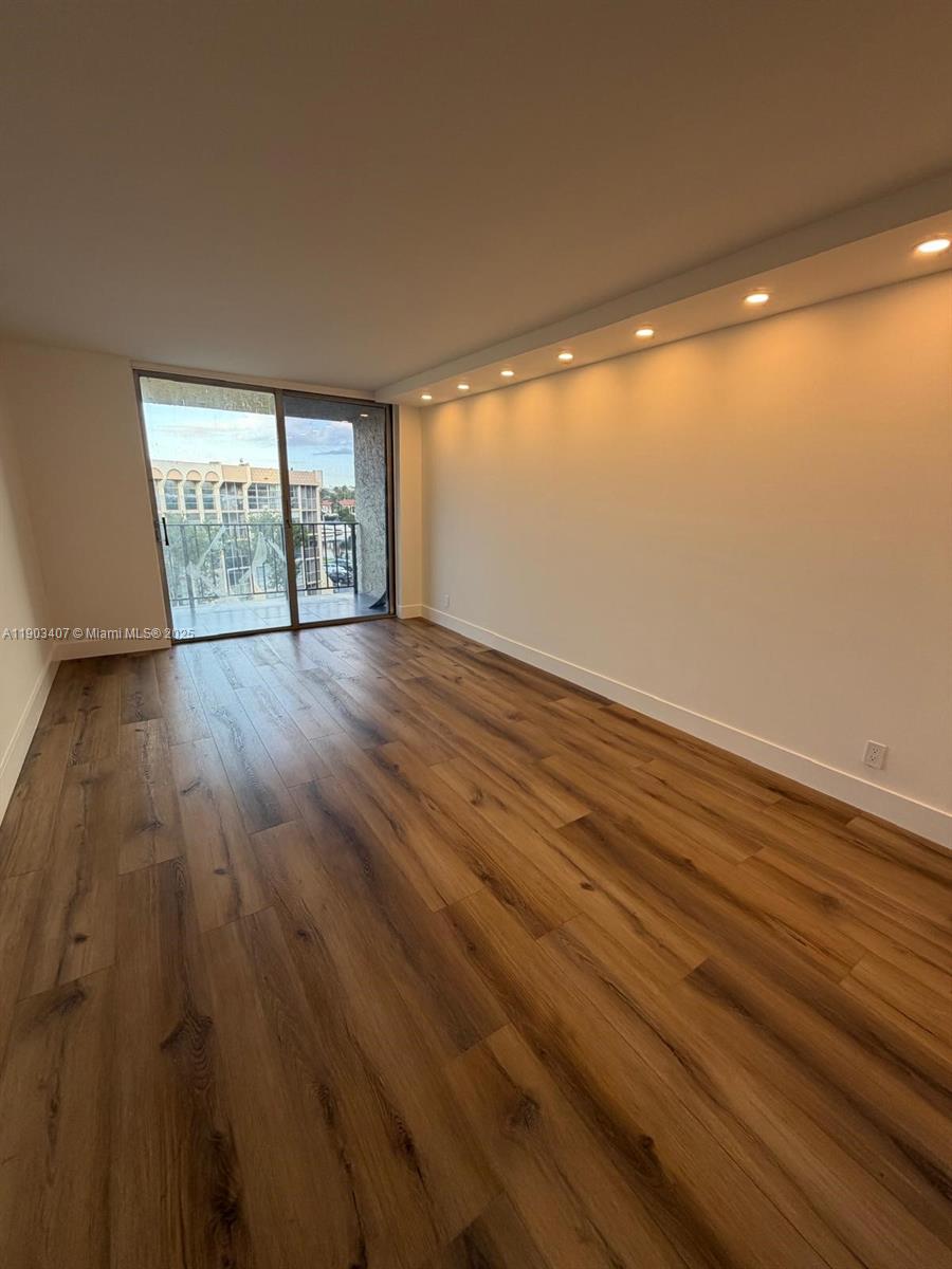 DESOTO PARK CONDO - Residential Lease