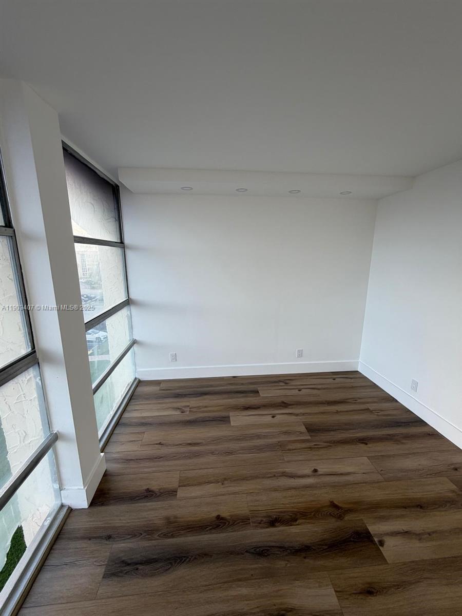 DESOTO PARK CONDO - Residential Lease