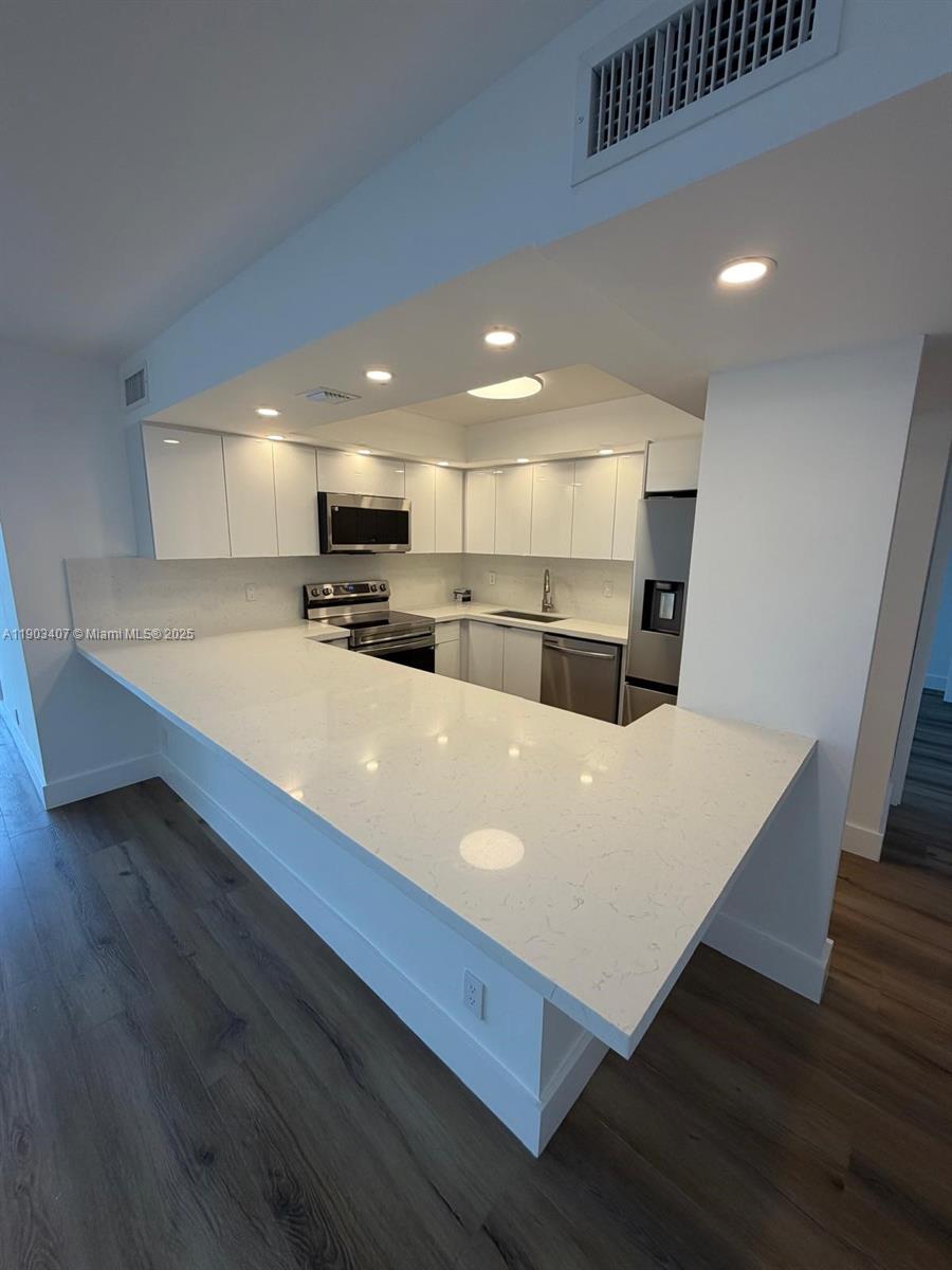 DESOTO PARK CONDO - Residential Lease