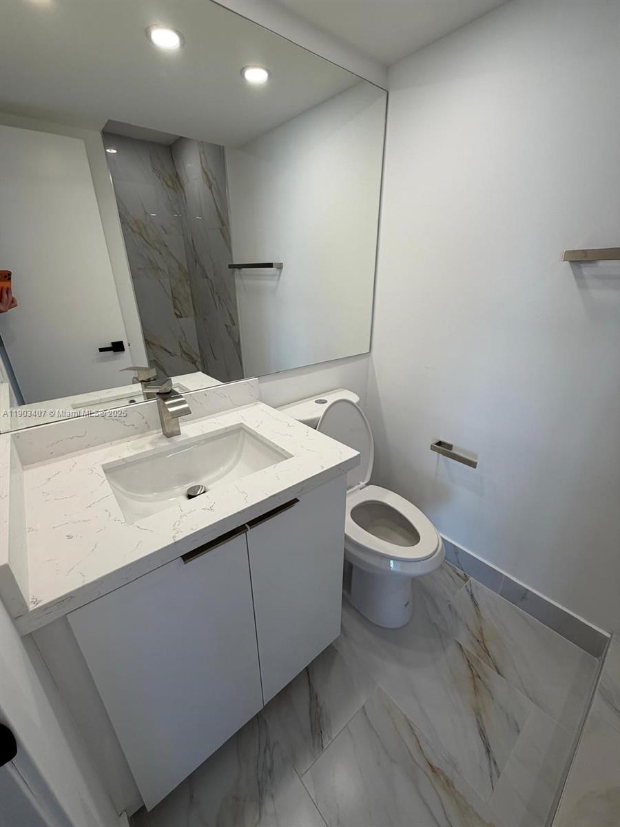 DESOTO PARK CONDO - Residential Lease