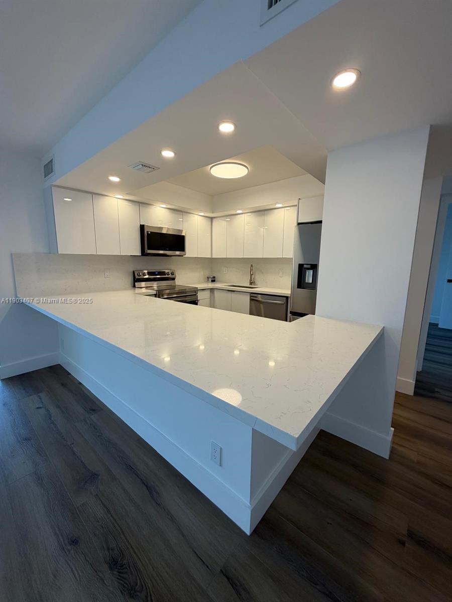 DESOTO PARK CONDO - Residential Lease