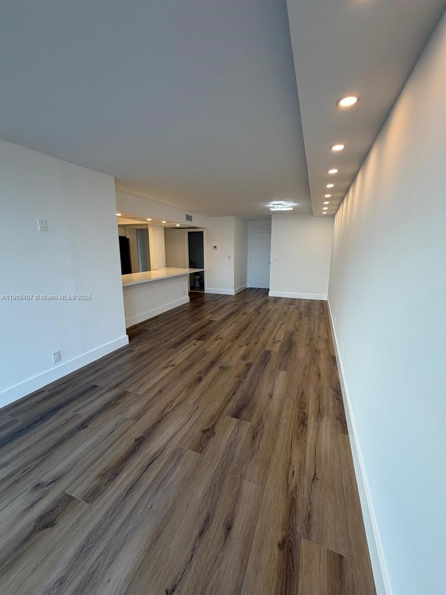 DESOTO PARK CONDO - Residential Lease