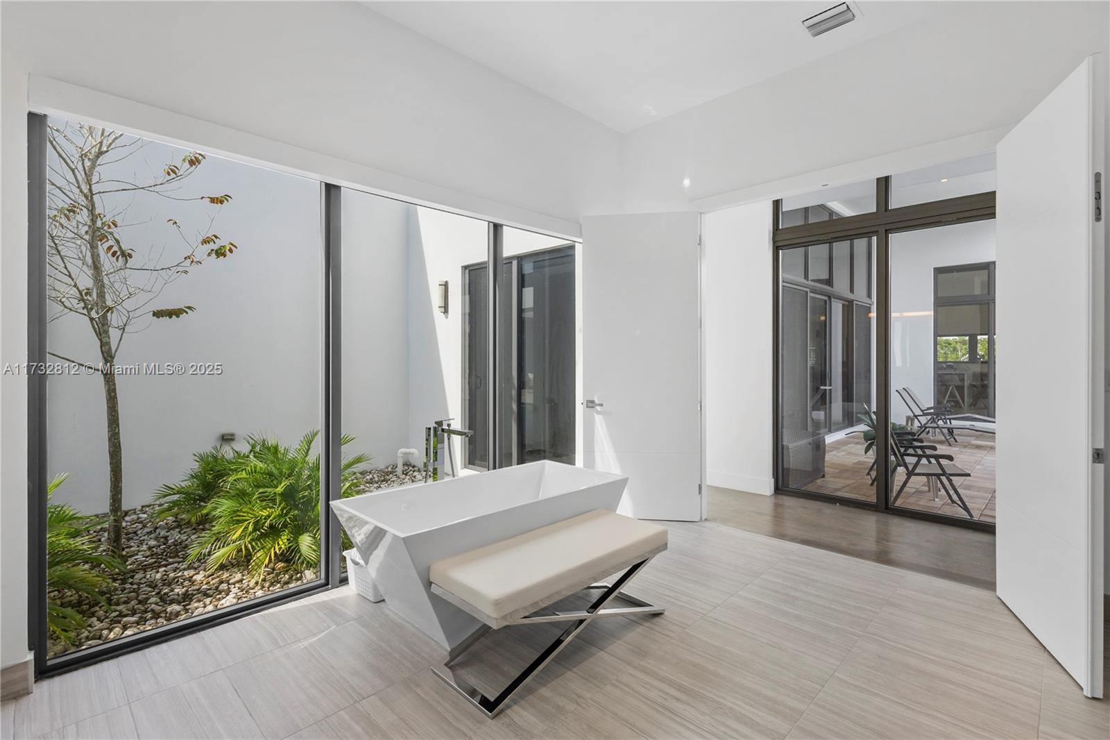 WESTON ESTATES - Residential