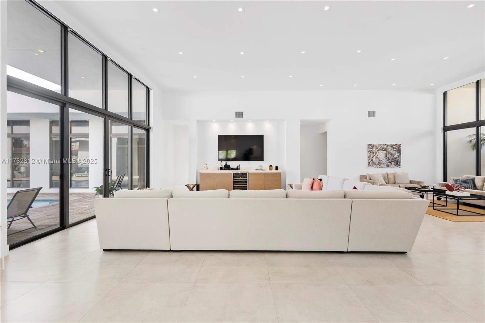 WESTON ESTATES - Residential