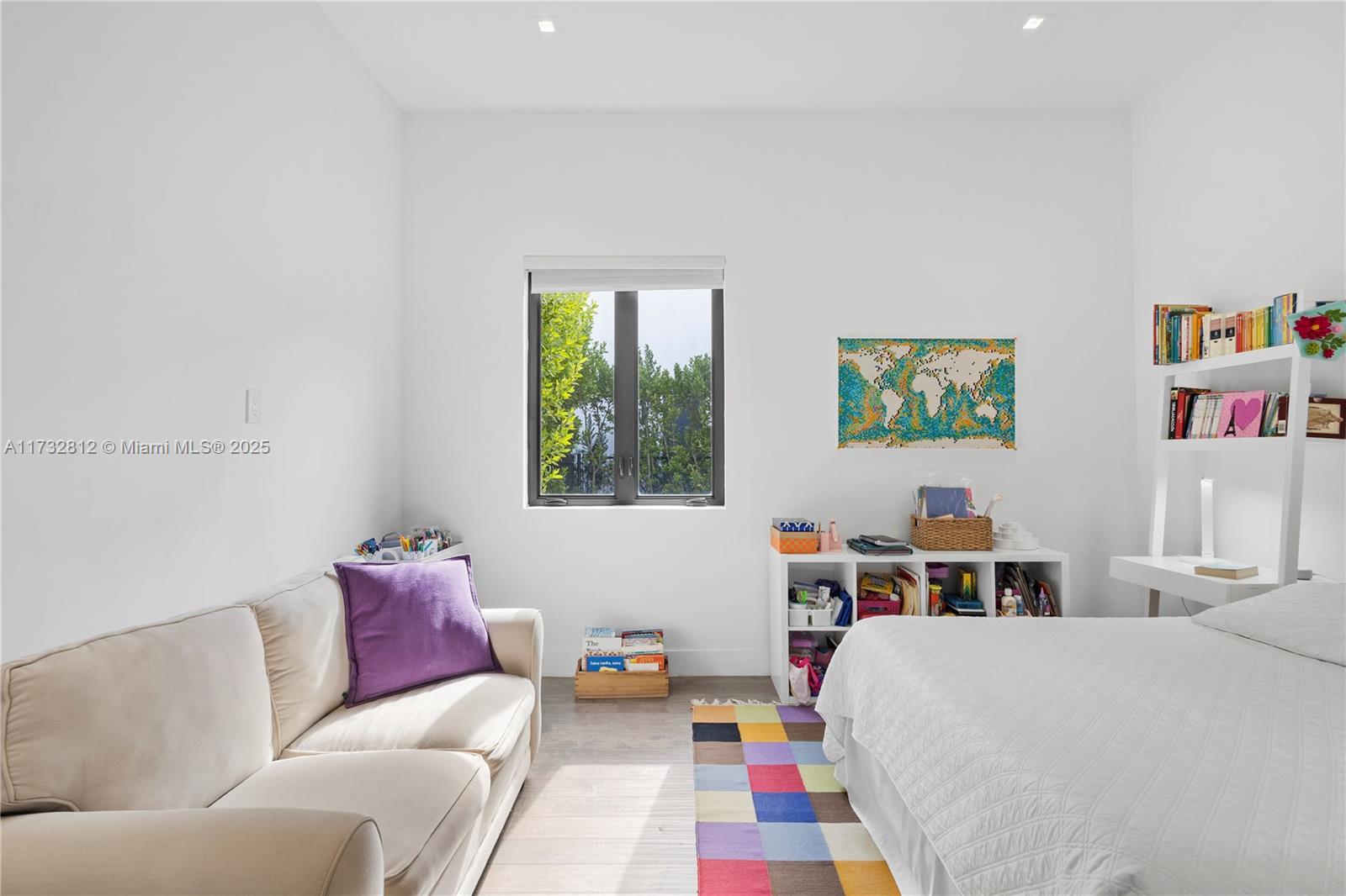 WESTON ESTATES - Residential