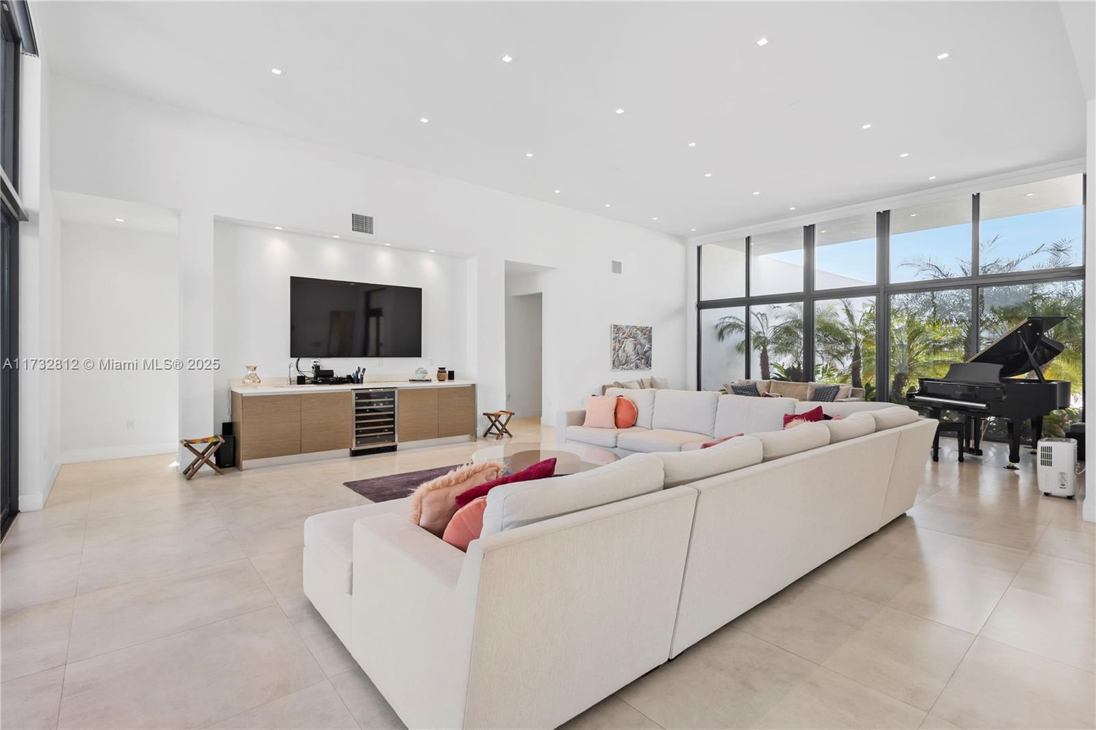 WESTON ESTATES - Residential