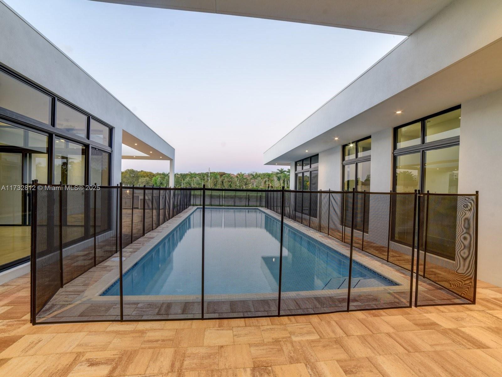WESTON ESTATES - Residential
