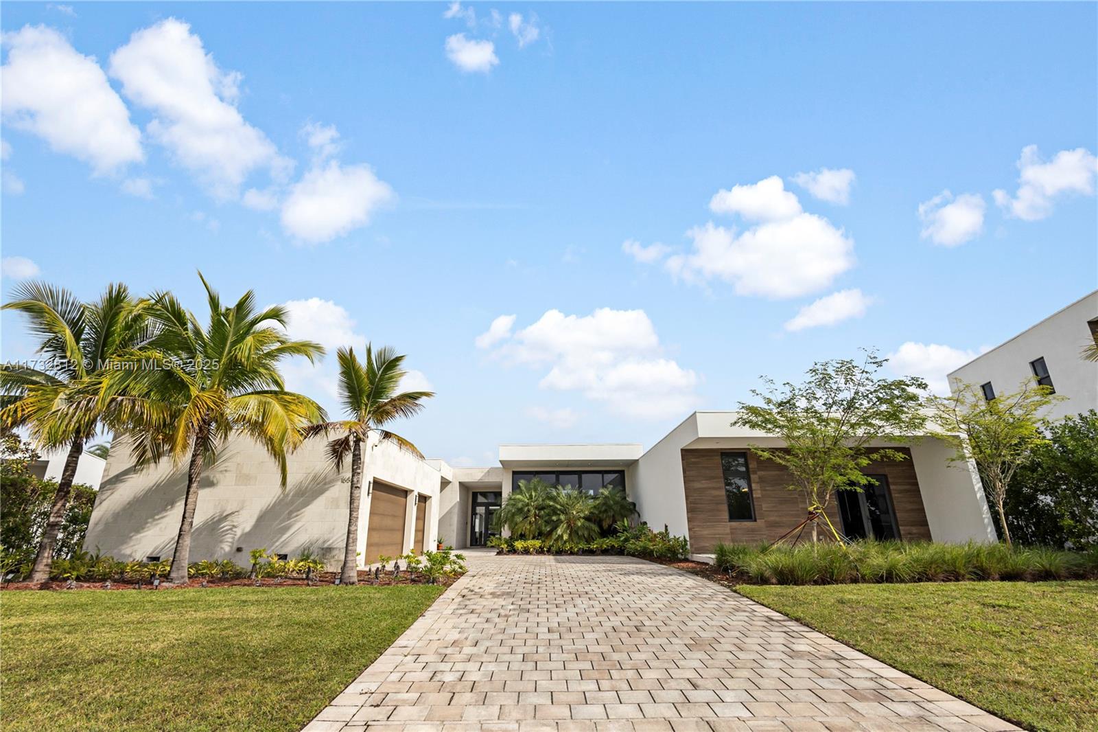 WESTON ESTATES - Residential
