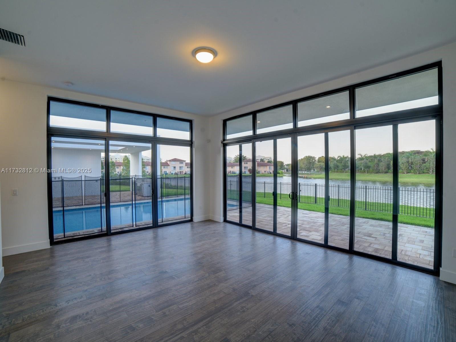 WESTON ESTATES - Residential