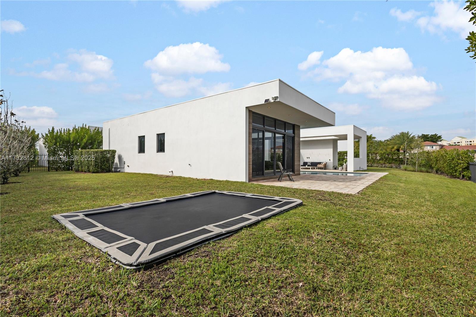 WESTON ESTATES - Residential