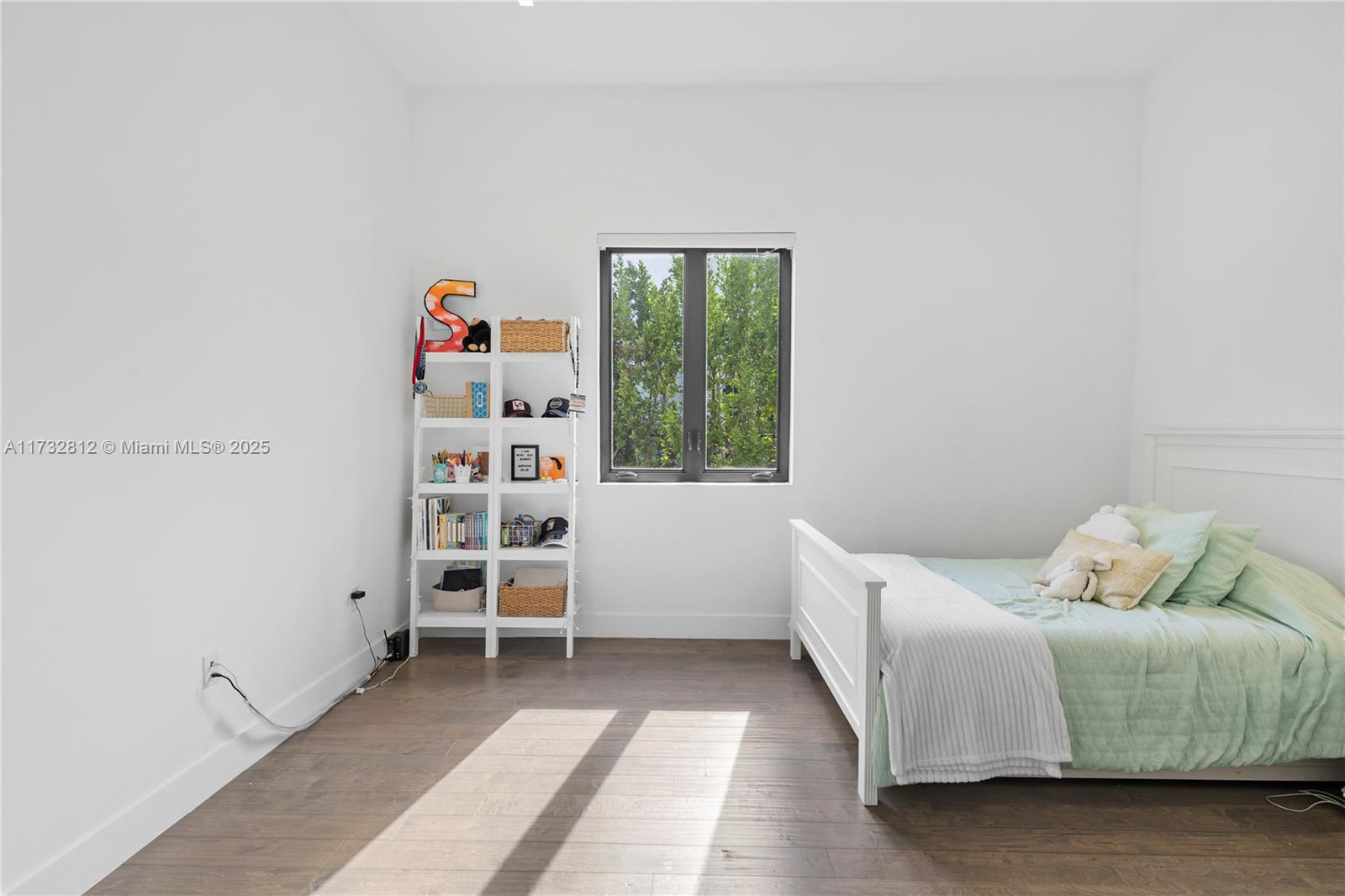 WESTON ESTATES - Residential