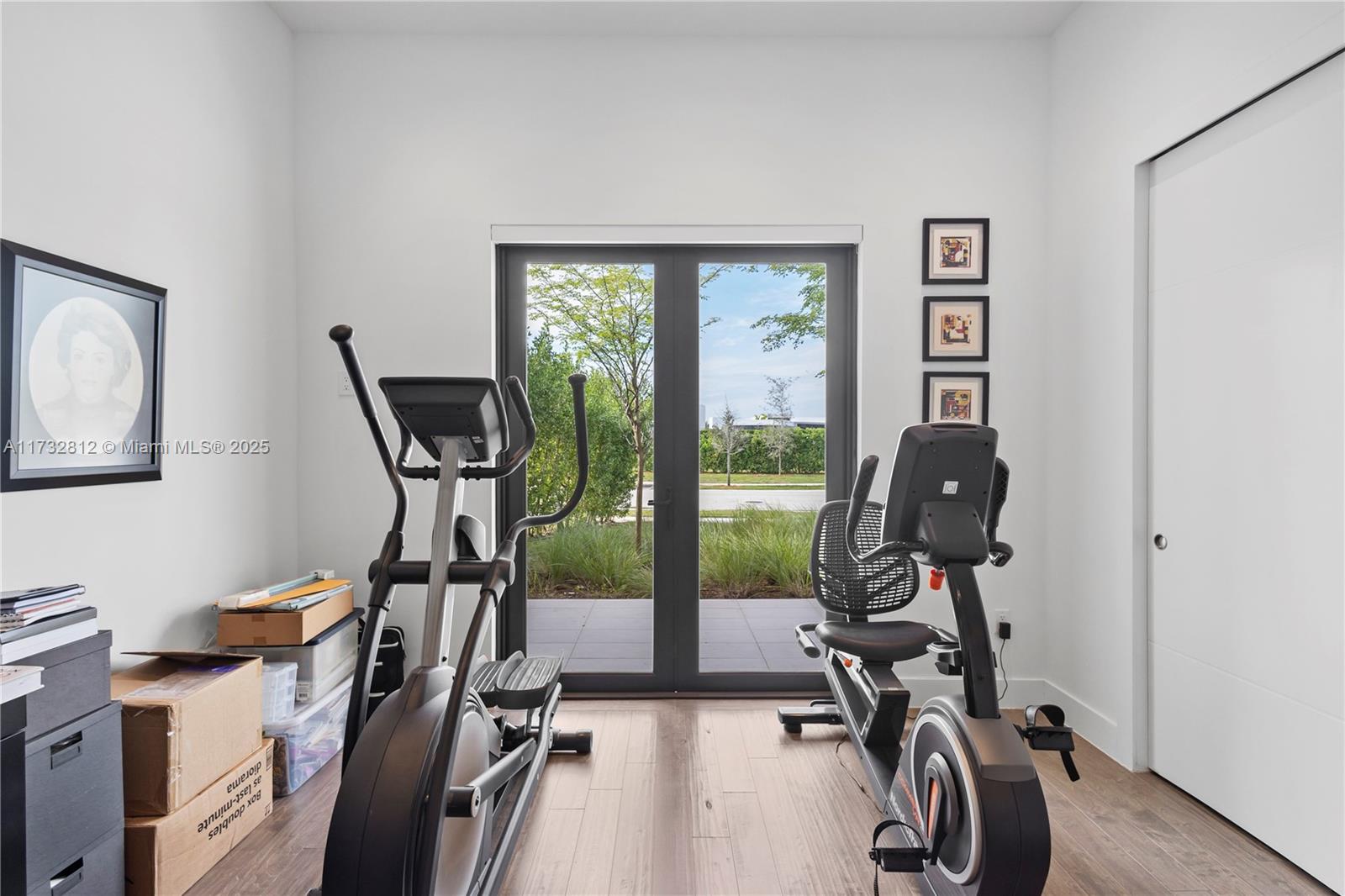 WESTON ESTATES - Residential