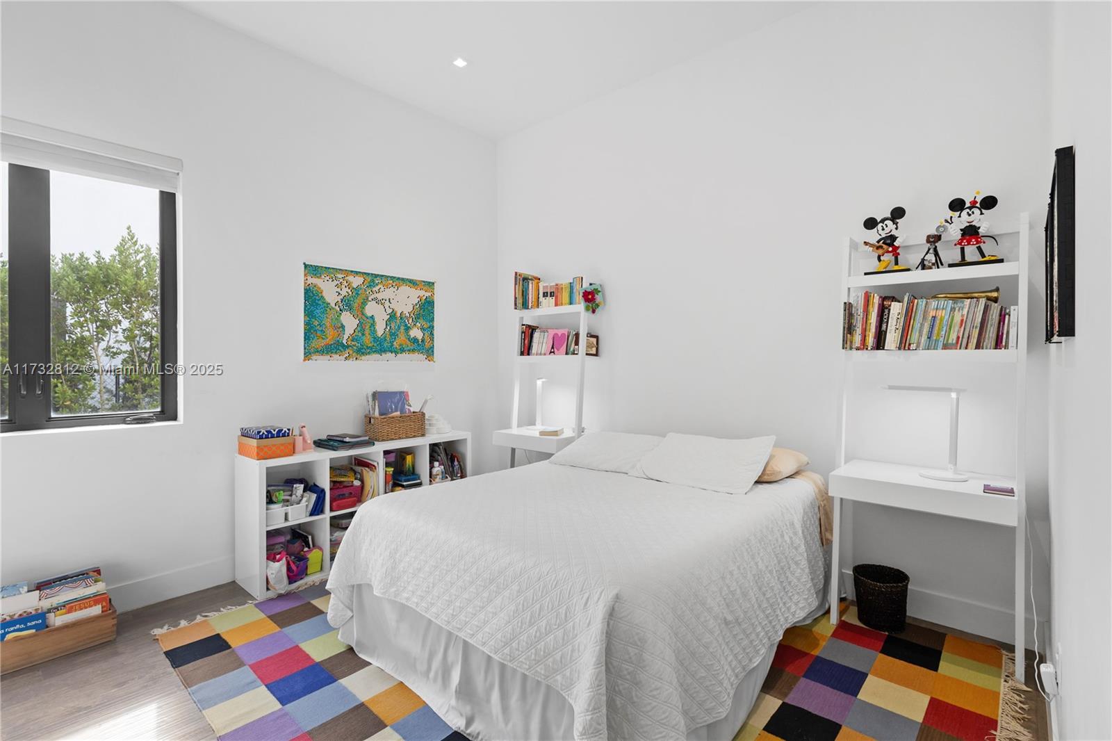 WESTON ESTATES - Residential