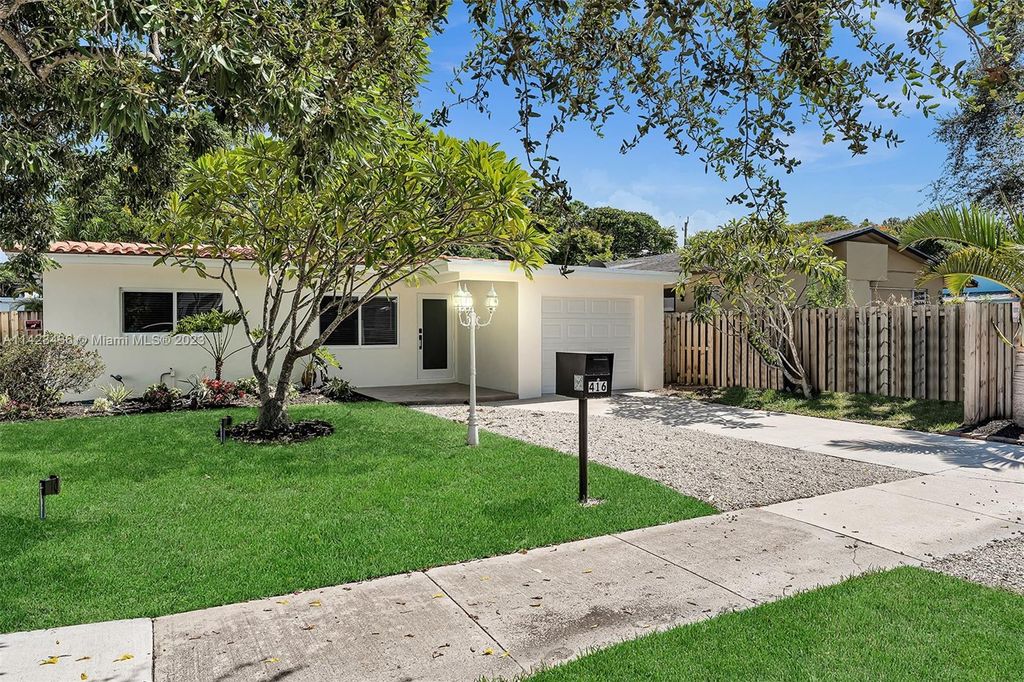 Photo of 416 SW 15th St, Fort Lauderdale, FL 33315 (MLS # A11423436)