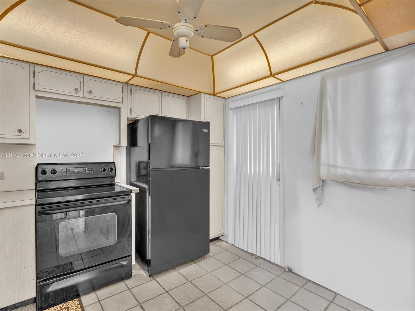 ROYAL OAKS CONDO - Residential
