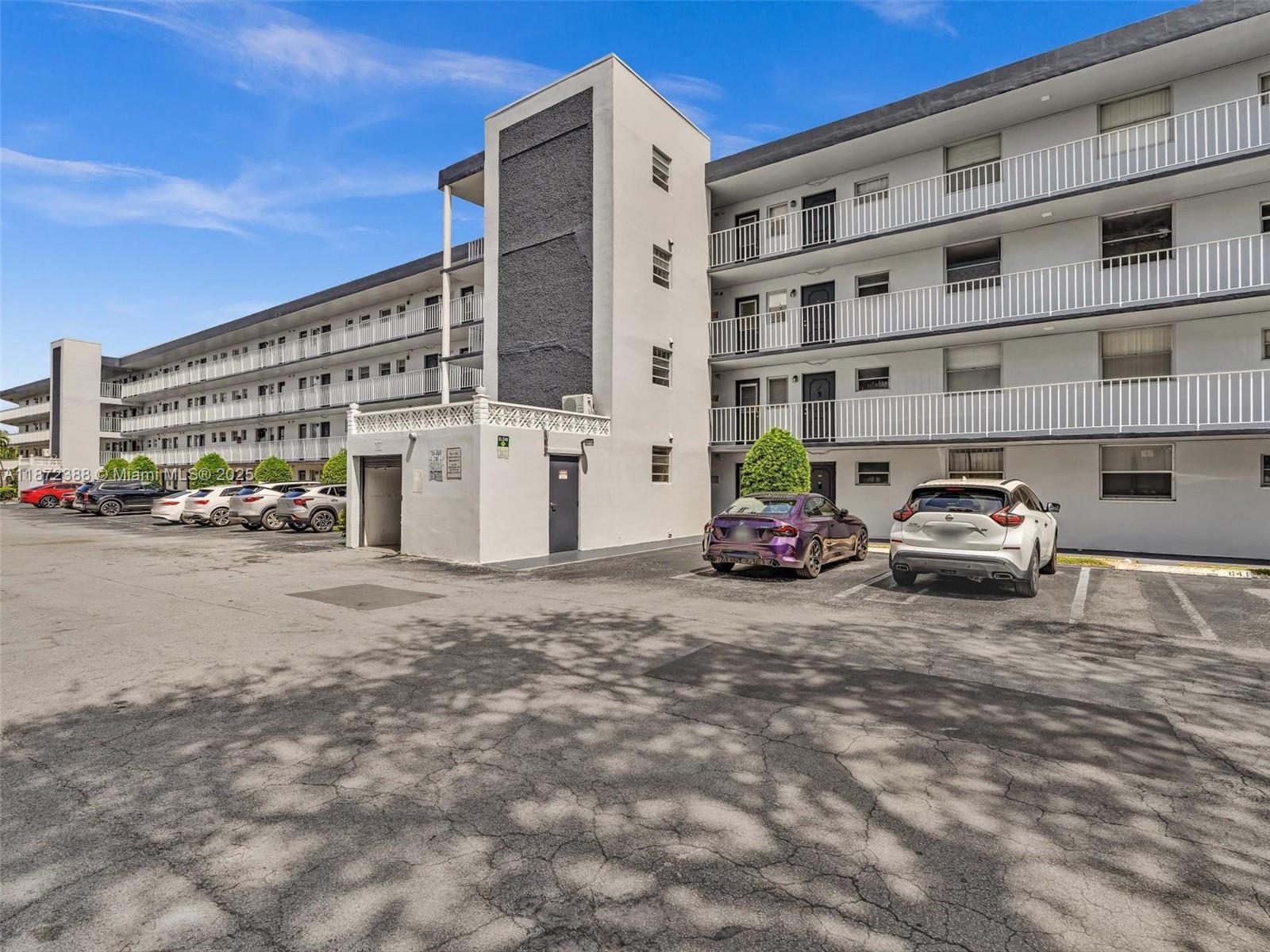 ROYAL OAKS CONDO - Residential
