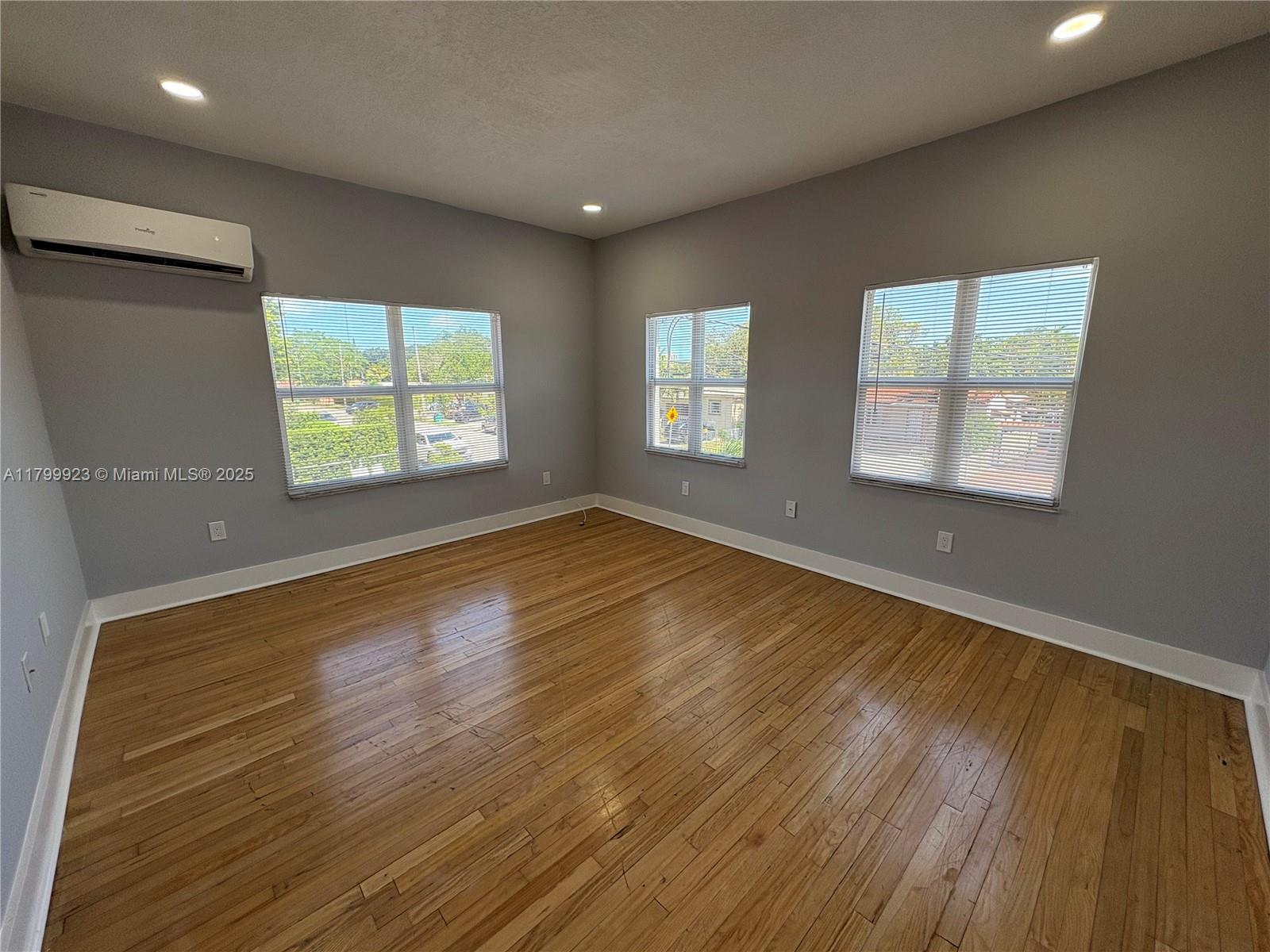 3237 SW 4th St 9