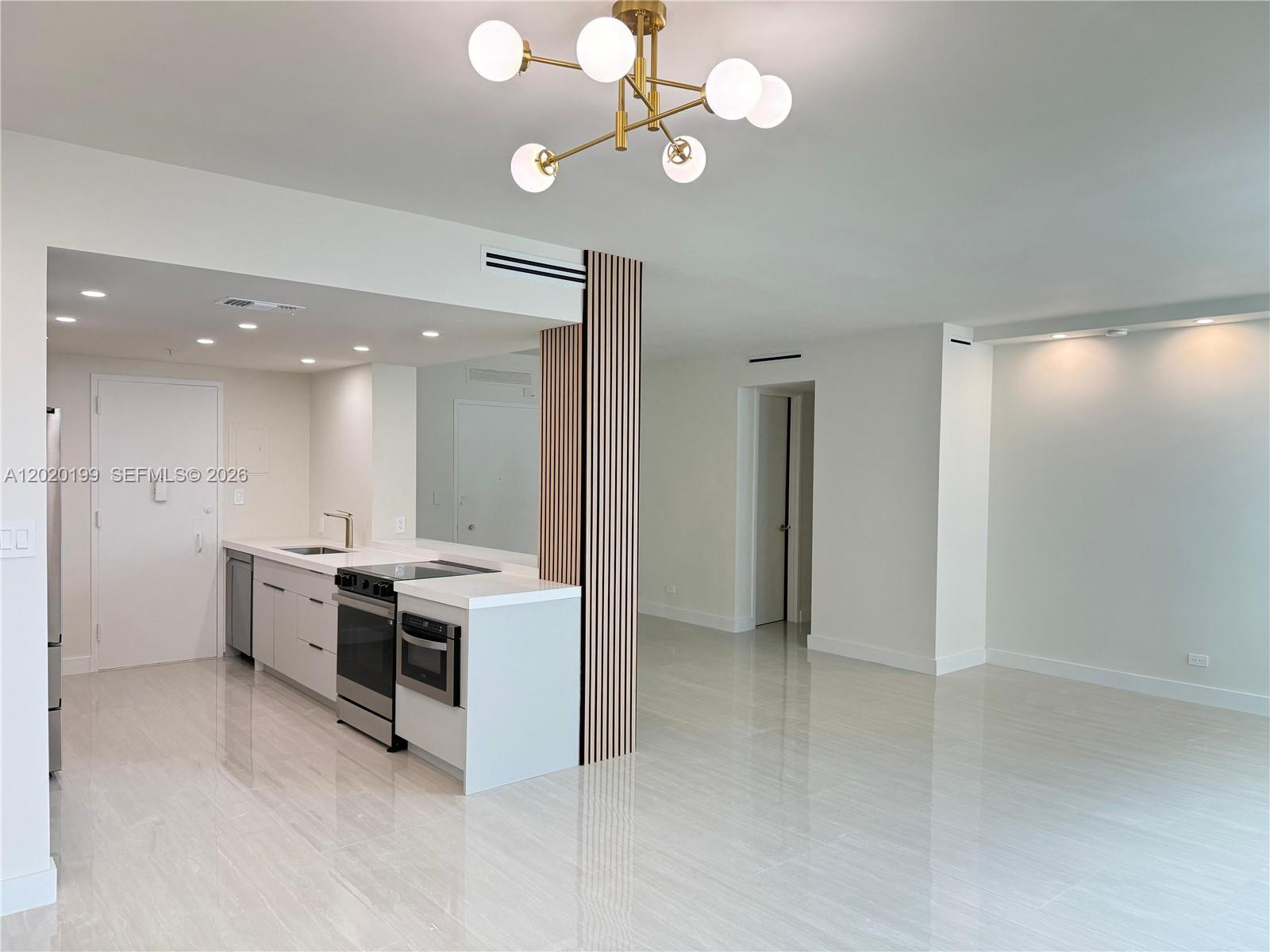 5055 Collins Ave 6F