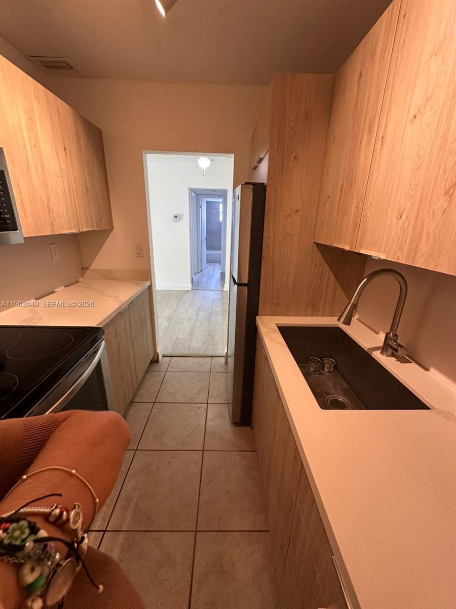 PIER 43 CONDO - Residential