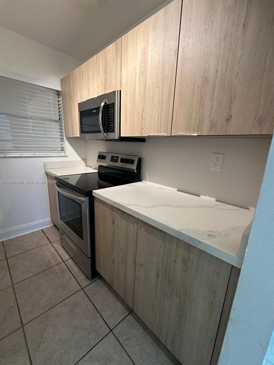 PIER 43 CONDO - Residential