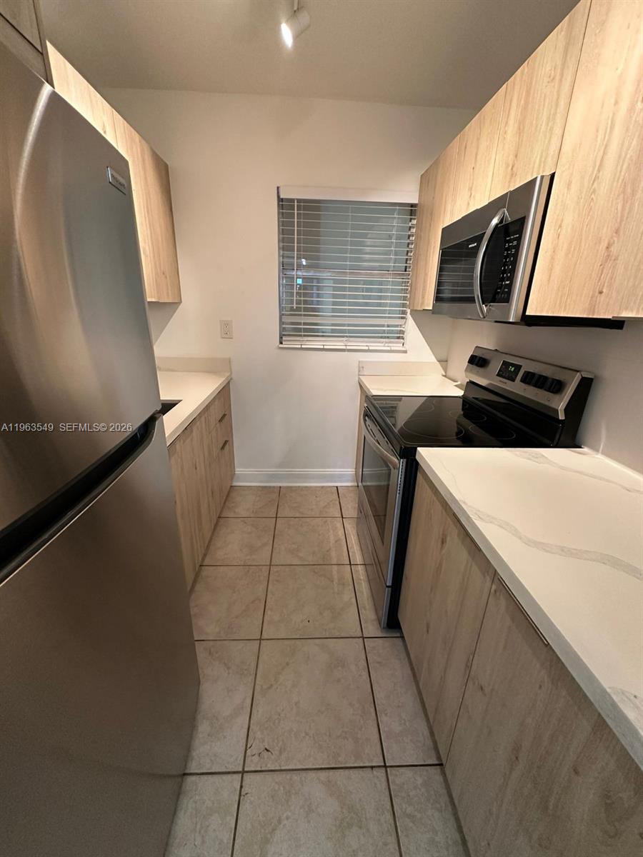 PIER 43 CONDO - Residential