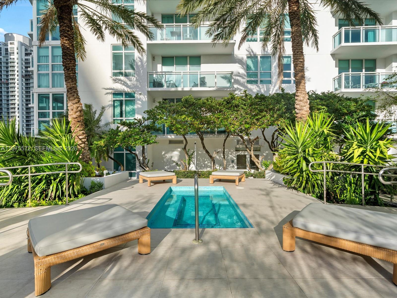 THE PLAZA 901 BRICKELL CO - Residential Lease