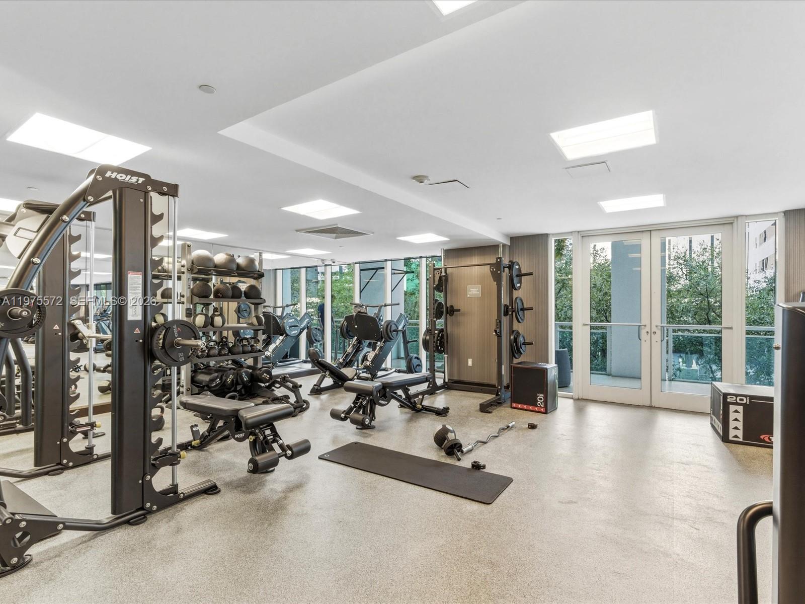 THE PLAZA 901 BRICKELL CO - Residential Lease