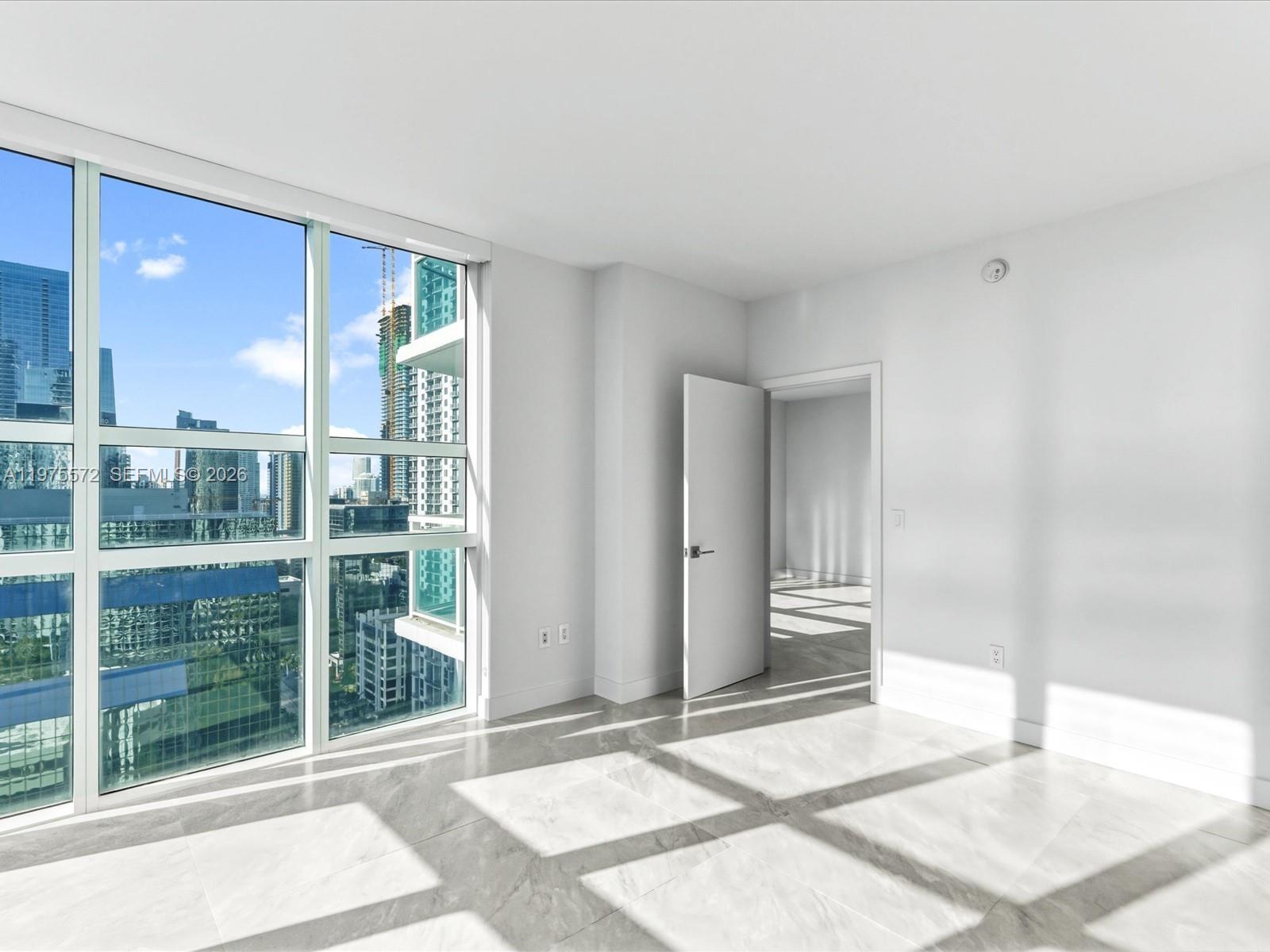 THE PLAZA 901 BRICKELL CO - Residential Lease