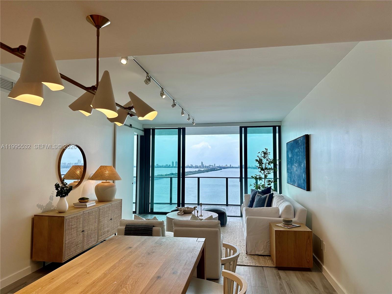 3131 NE 7th Ave 2103