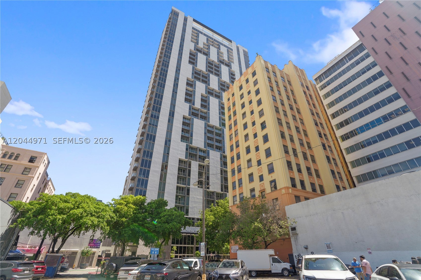 151 SE 1st St PH04