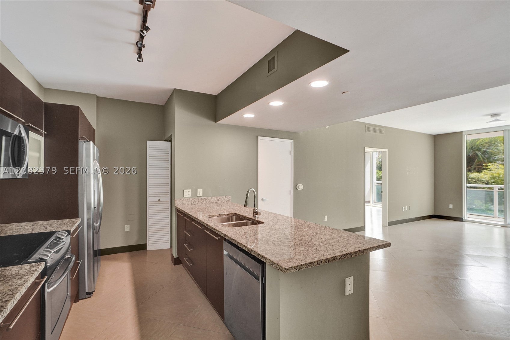 951 Brickell Ave 1106
