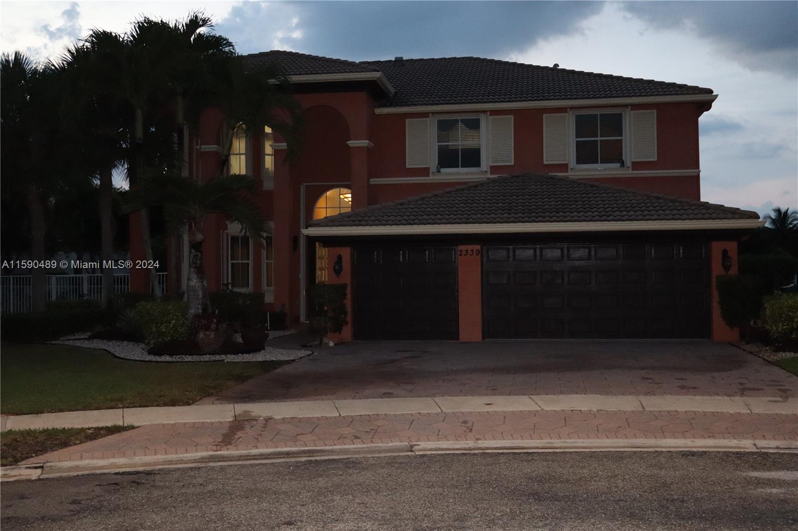 Property for Sale at 2339 Thomson Way Way, Wellington, Palm Beach County, Florida - Bedrooms: 4 
Bathrooms: 3  - $1,100,000