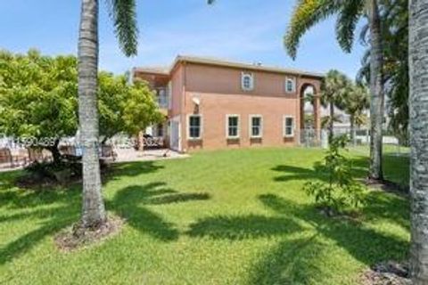 Single Family Residence in Wellington FL 2339 Thomson Way Way 24.jpg