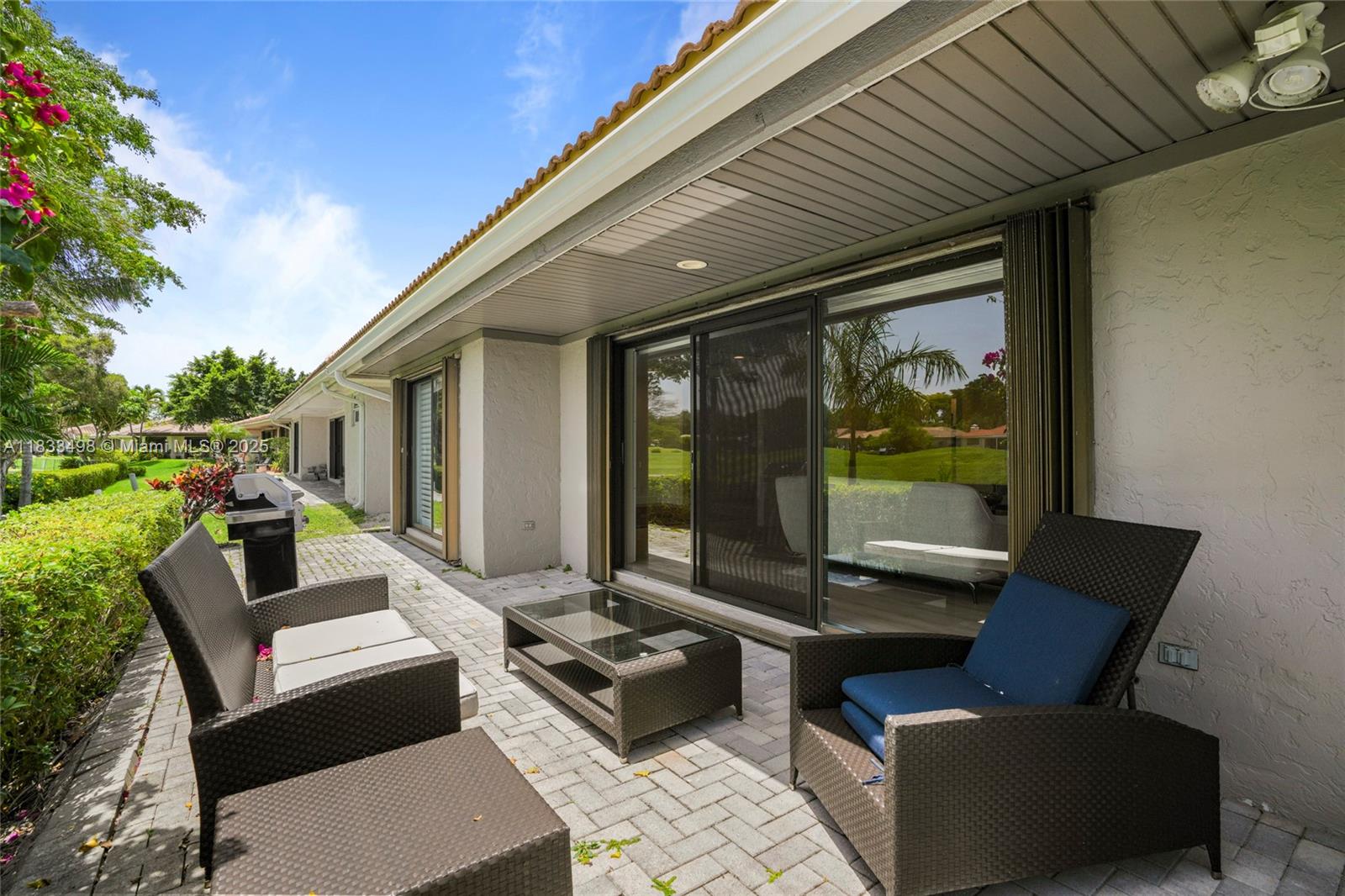 VILLA RESIDENCES OF EMERA - Residential Lease