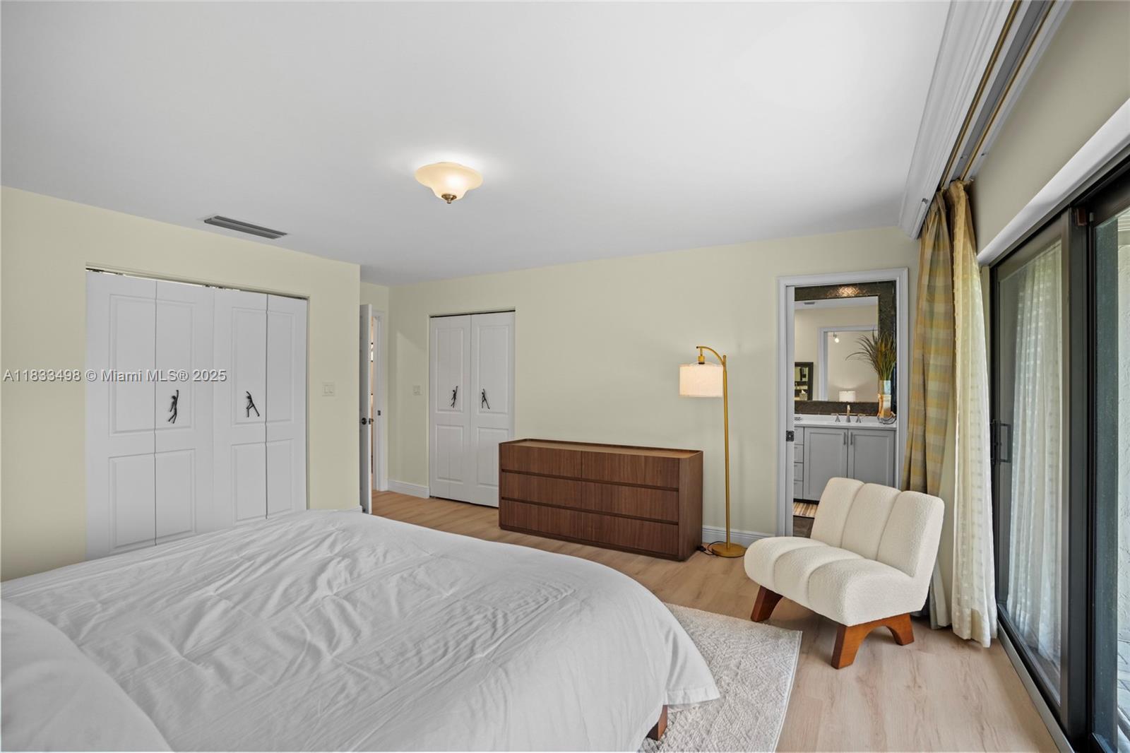 VILLA RESIDENCES OF EMERA - Residential Lease