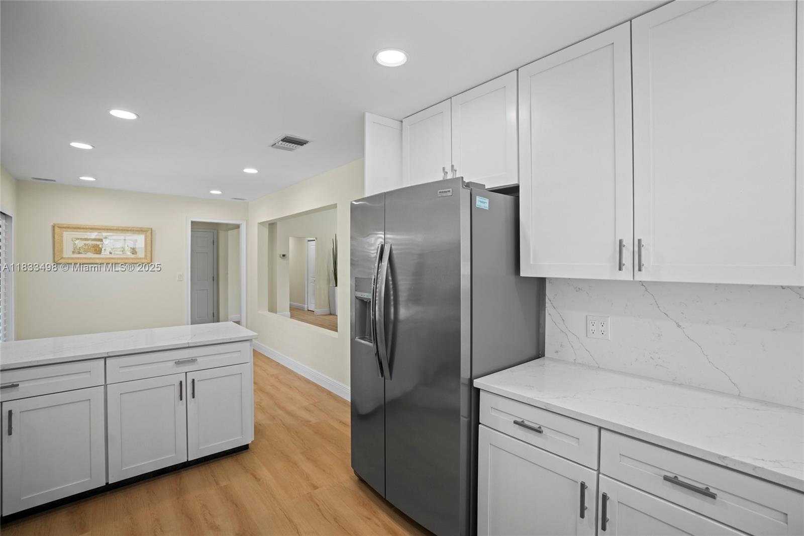 VILLA RESIDENCES OF EMERA - Residential Lease