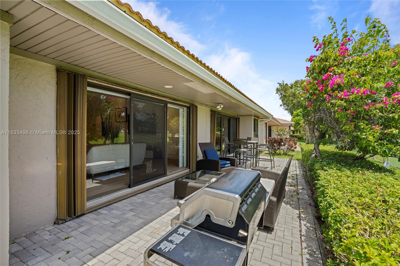 VILLA RESIDENCES OF EMERA - Residential Lease