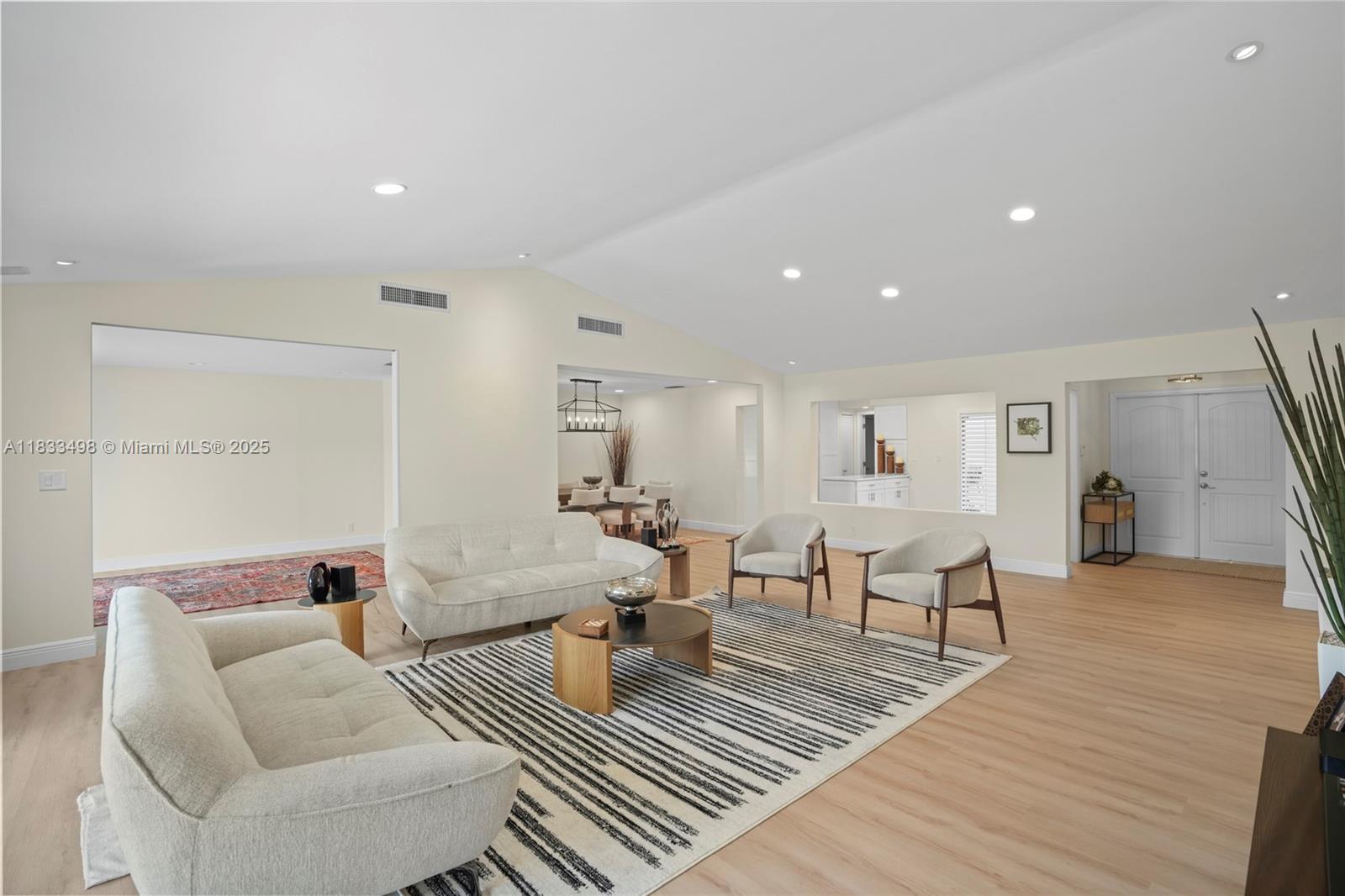 VILLA RESIDENCES OF EMERA - Residential Lease