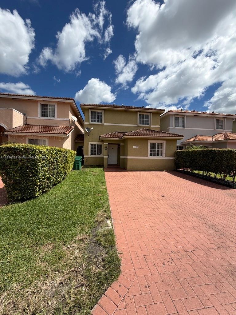 PRECIOUS HOMES AT TWIN LA - Residential Lease