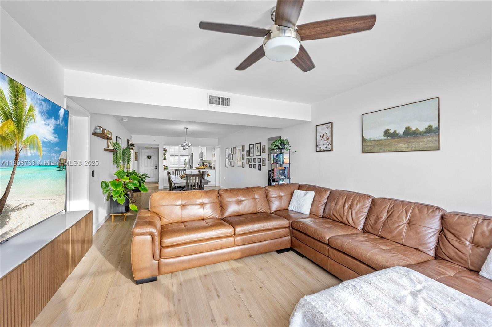 CONDO 16 OF WHITEHALL - Residential