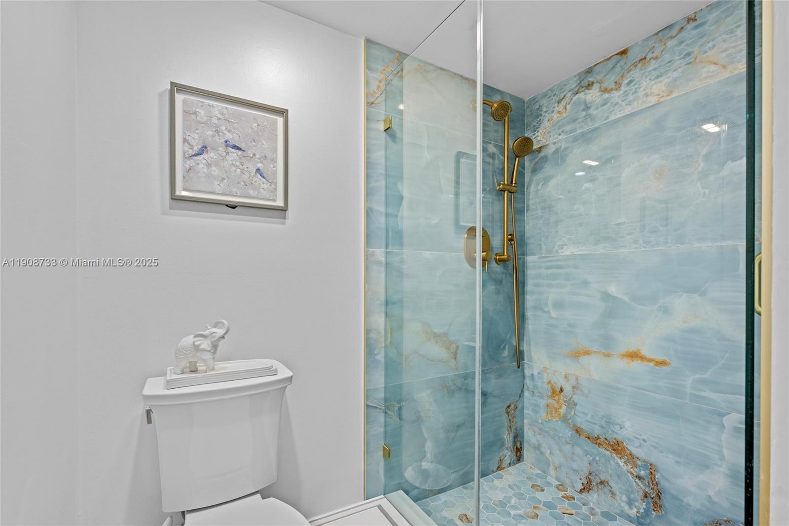 CONDO 16 OF WHITEHALL - Residential