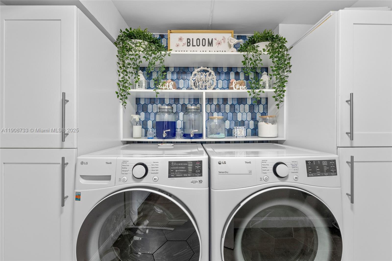 CONDO 16 OF WHITEHALL - Residential