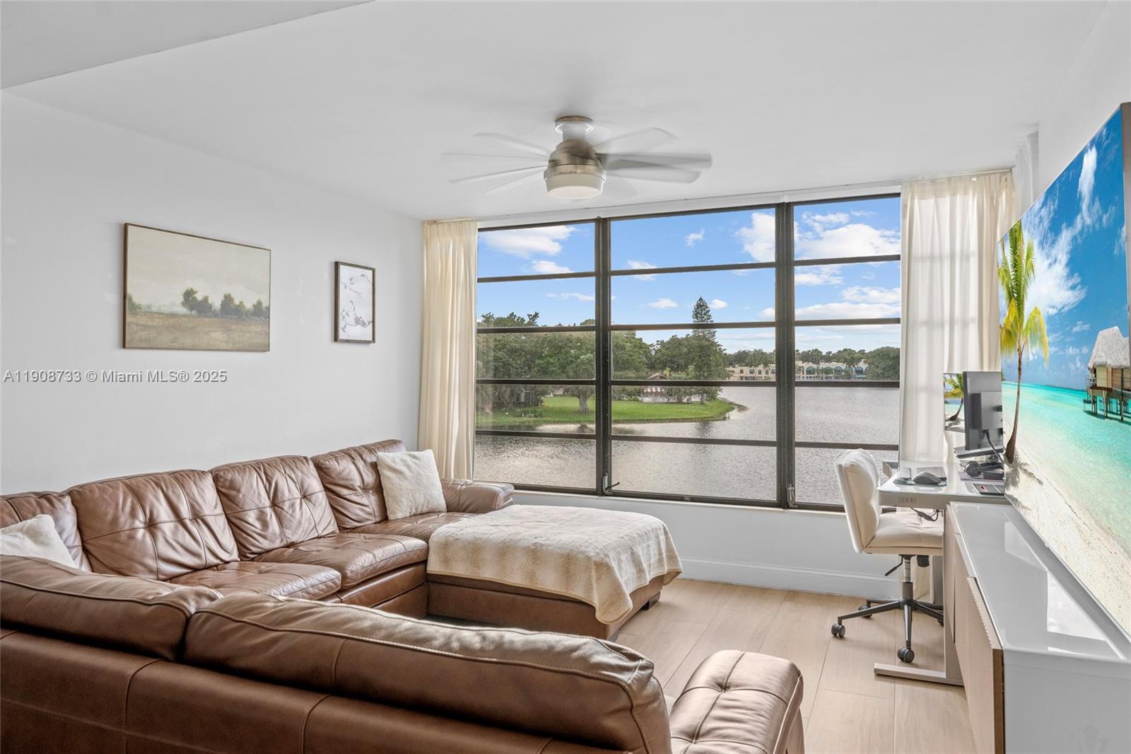 CONDO 16 OF WHITEHALL - Residential